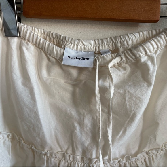 NEW Aritzia Sunday Best White Tiered Skirt - 100% Cotton (Size Small) - Picture 3 of 3